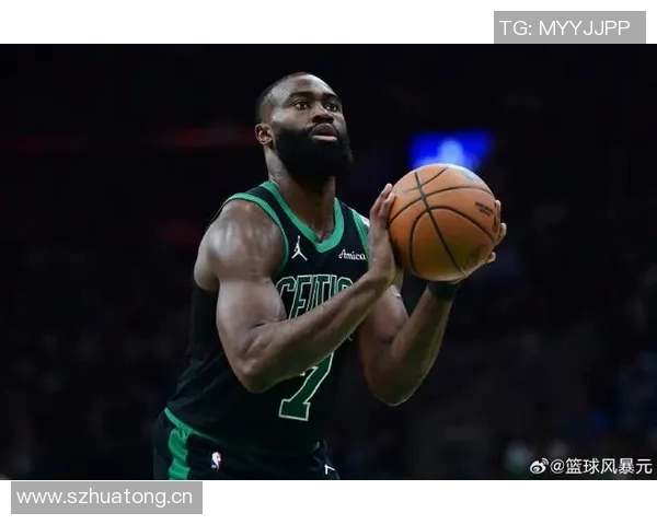 杰伦布朗称赞球队篮板保护表现出色为胜利奠定基础