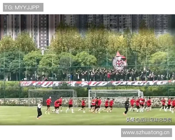 亚足联对蓉城处以3000美元罚款因球迷向蔚山球员投掷水瓶事件