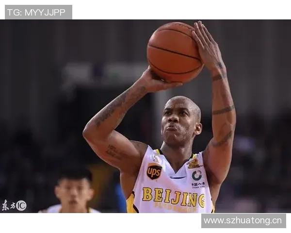 曼恩火力全开7投6中三分球完美表现助力球队拿下15分与3个篮板